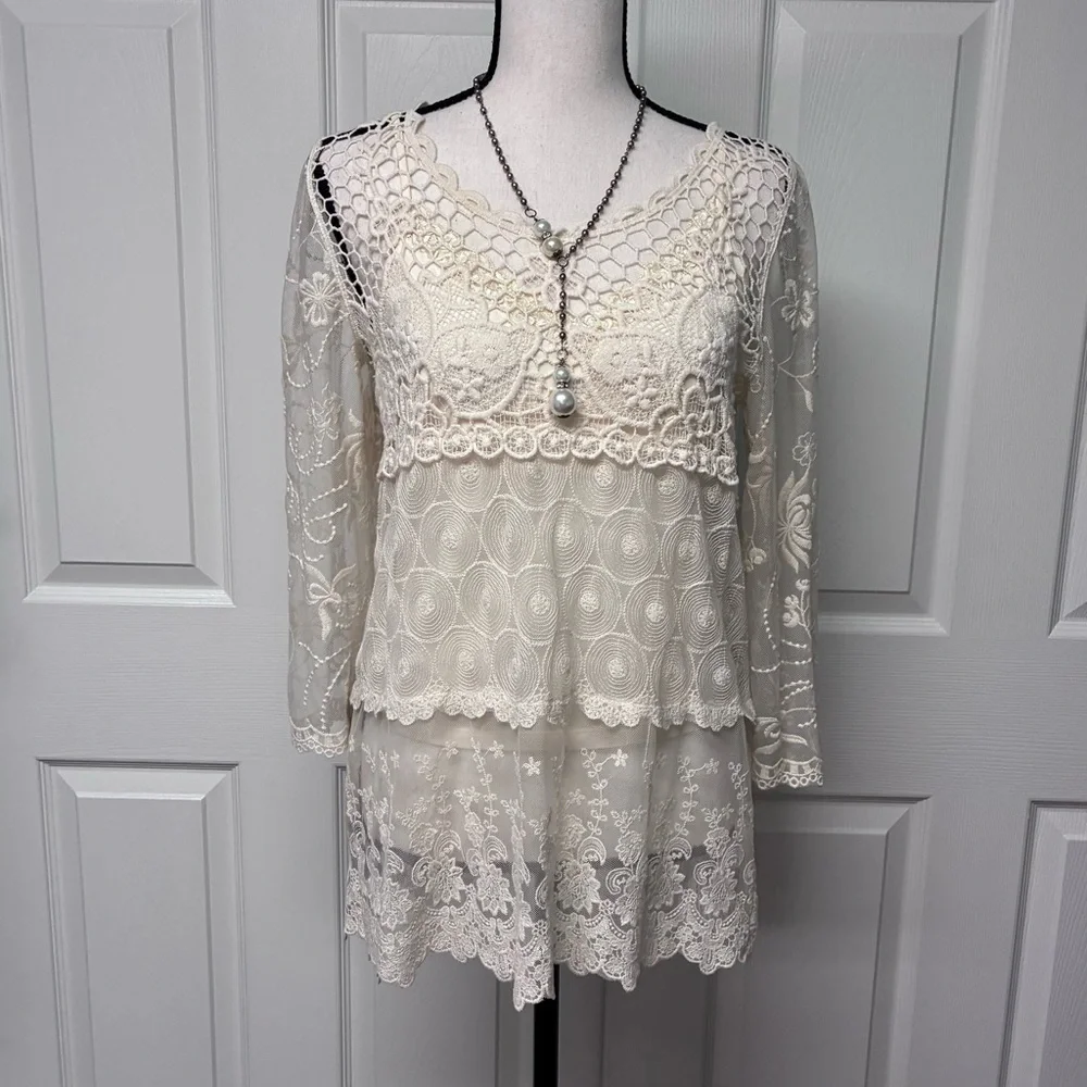 NWOT Zara open sheer lace 3/4 sleeve hip  length top. Off White. Size L.